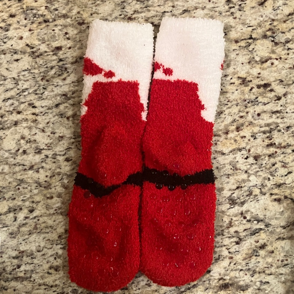 Womens Fuzzy Socks Lot of 2 Christmas Holiday Santa Socks & Cozy Lounge Crew - Picture 3 of 5